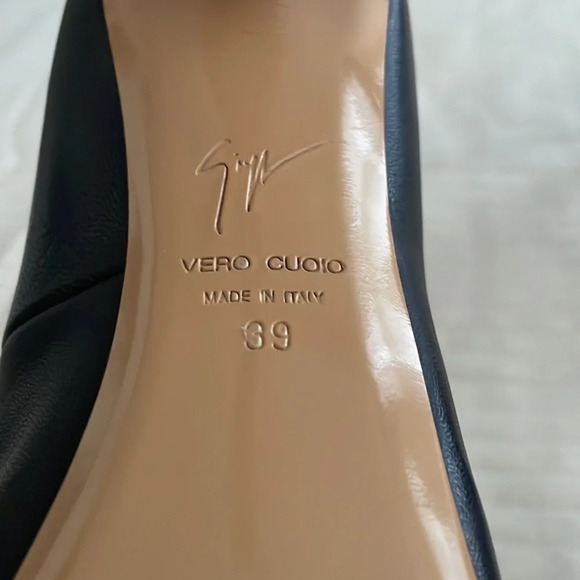 Giuseppe Zanotti Leather Pumps Heels Black Stiletto size 39 US 9 Classic NWOB - Picture 8 of 10